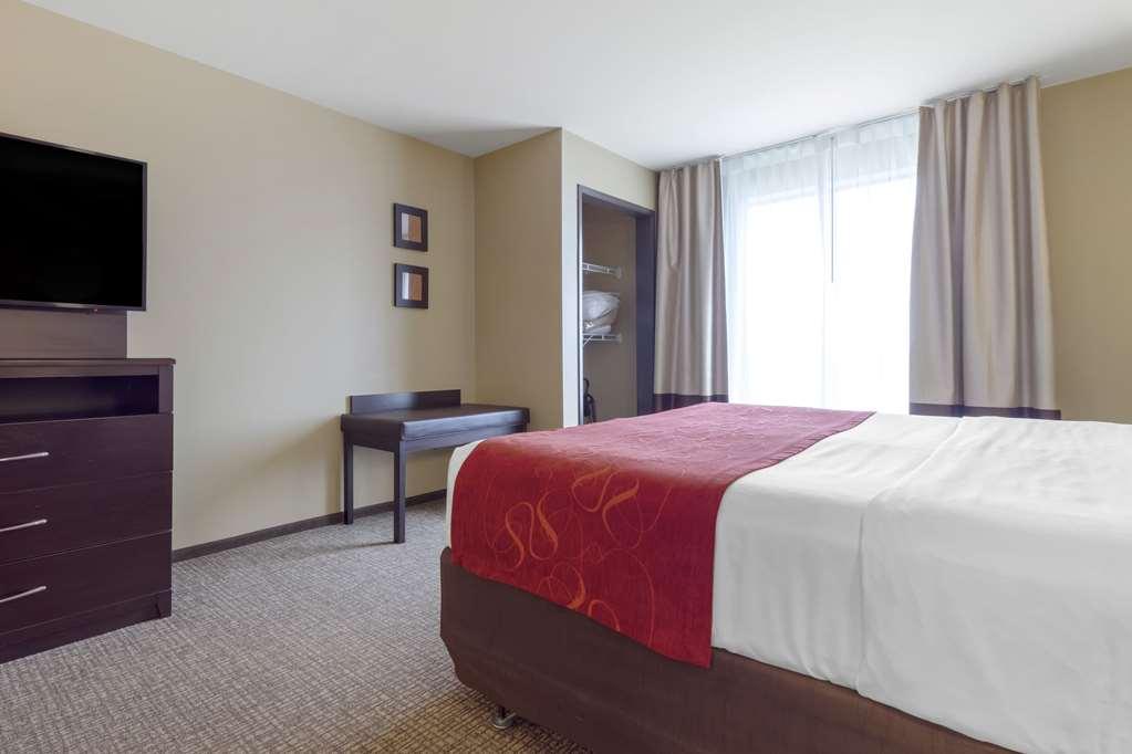 Comfort Suites & Conference Center Worthington Room photo